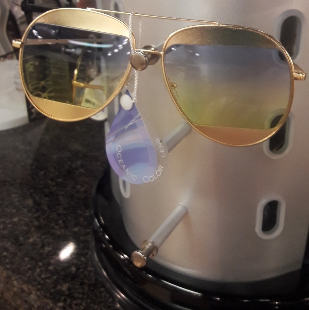 LAST 2 PAIR...Unique Oceanic View Sunglasses